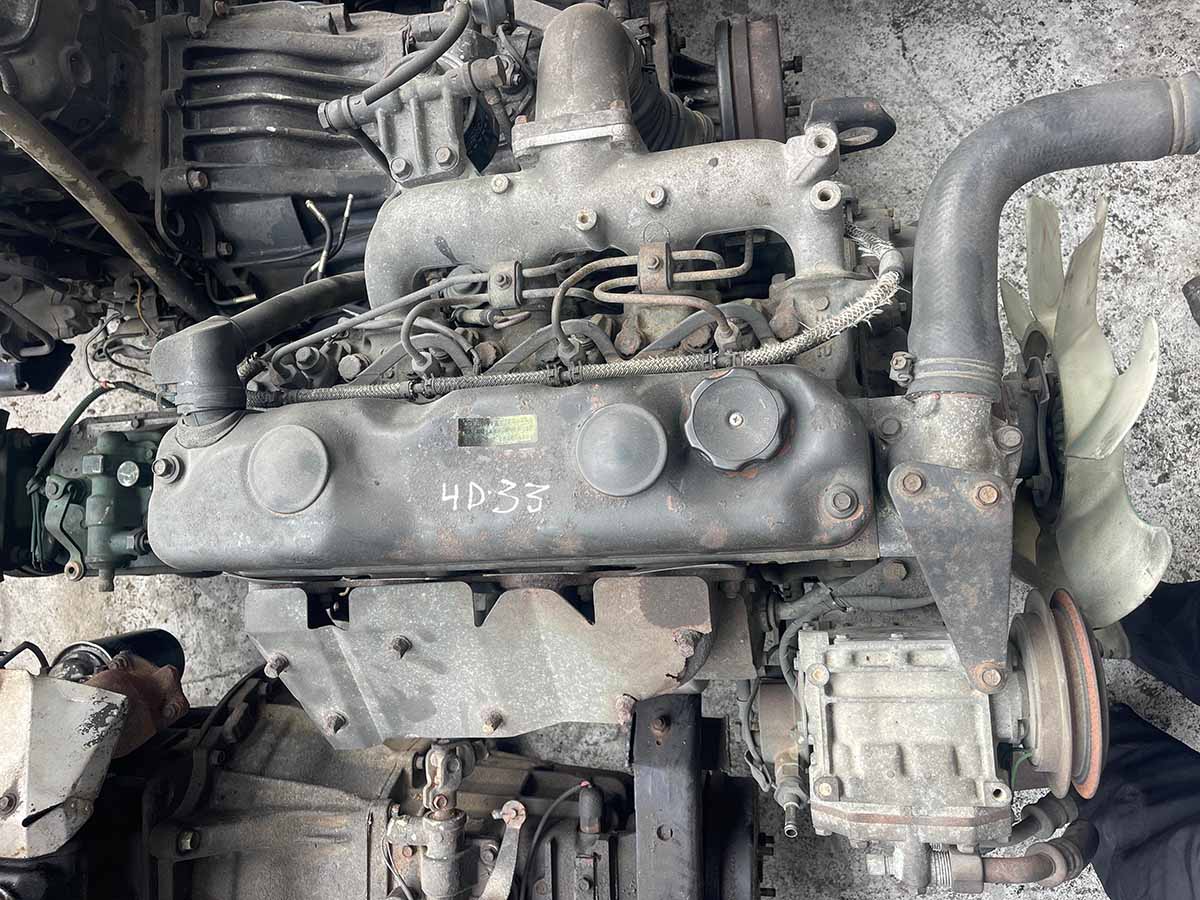 Mitsubishi 4D33 Engine and transmission used