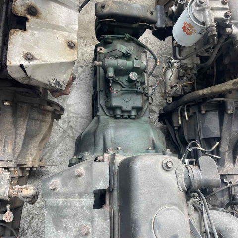 Mitsubishi 4D33 Engine and transmission used 